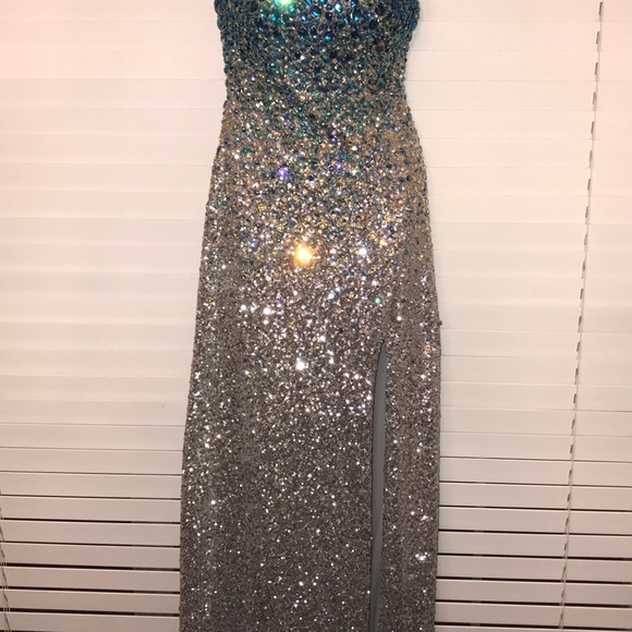 La Femme silver prom dress - Picture 4 of 7